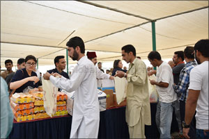 Marka and Reem Al Bawadi restaurant providing Ramadan meals to labourers