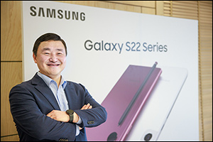 Samsung's Global President & Head of Mobile eXperience Business visits MENA region and holds market talks with Samsung  ...
