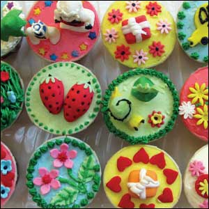 Fun Interactive "Kids Cupcake Decorating Session" at Ramadan Night Market : GoDubai.com
