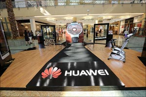Crowds throng Huawei's latest roadshows across the UAE