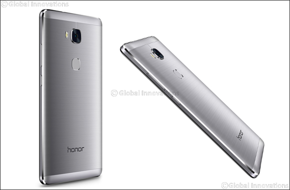 honor 5x steals the show in Vegas and is coming to the Middle East