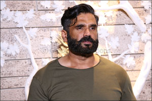 Bollywood Veteran Suniel Shetty Launches FlexStone, an Exclusive Gallery Displaying Artificial Stone Cladding Options