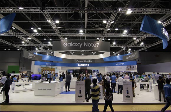 Samsung Celebrates Six Years at GITEX Shopper