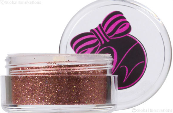 The 8 Holographic must-haves for your Spring-Summer arsenal from Glamazle.com