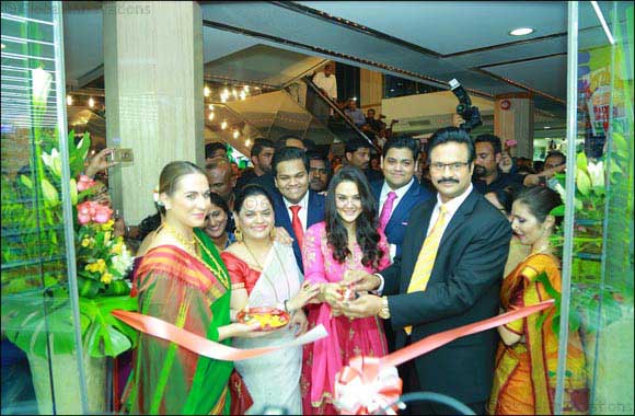Bollywood actress Preity Zinta inaugurates Al Adil Supermarket in Bahrain