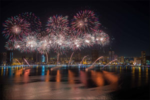 Al Majaz Waterfront's Spectacular Display  Lights up the Skies for 2018