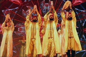 The Silk Road caravan brings an exceptional necklace to Global Village