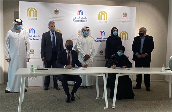 Carrefour UAE signs a Charter with the Ministry of Human Resources and Emiratization