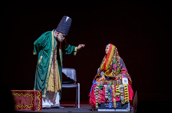 �Ghalib in New Delhi' Wows Packed Audience at SIBF 2021
