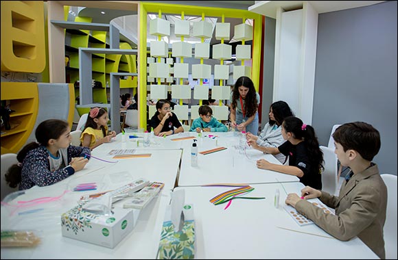Intricate Paper Rolling Technique Inspires Creativity at SIBF 2022