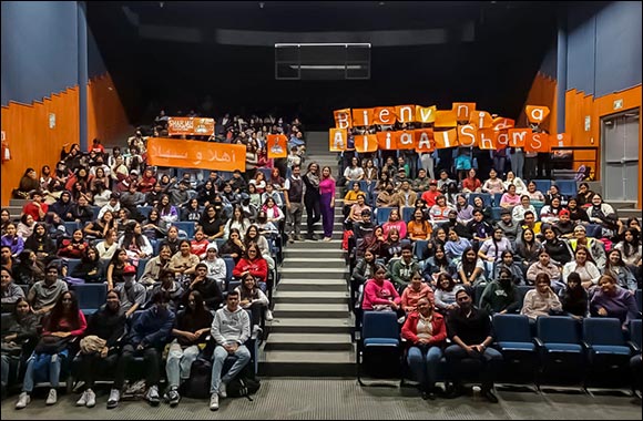 Authors Introduce Students to Emirati and Arab Cultures during Visits to Mexican Schools