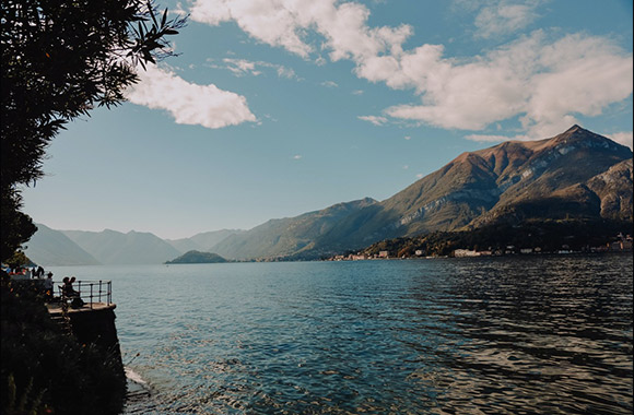 Romantic Italian Elegance: Lake Como Weddings for Foreign Lovebirds