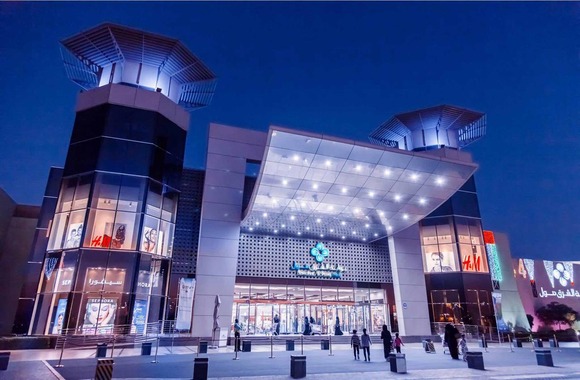 Bawabat Al Sharq Mall: Your Doorway to Spreading Love this February