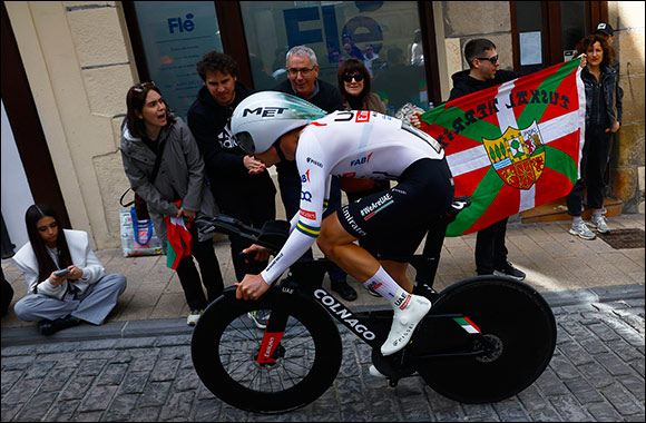 Vine goes close in lightning Itzulia TT opener