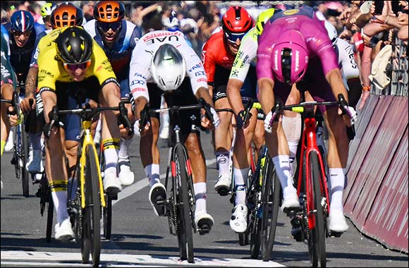 Molano 3rd in Naples as Giro reached rest day