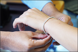 Celebrate 30 Years of DSF with Dubai Jewellery Group (DJG's) AED 1.5 million in Gold Prizes