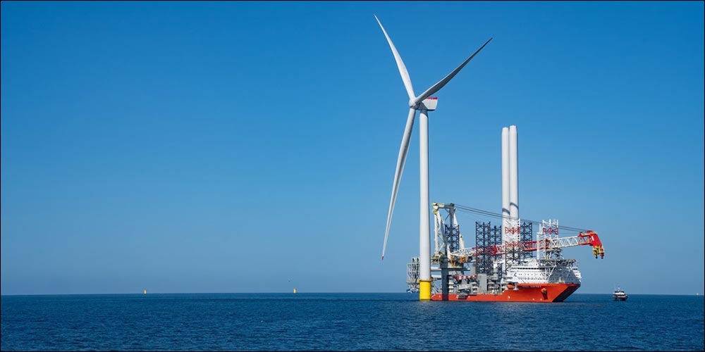 ScottishPower and Masdar set UK record for biggest blade install at East Anglia THREE offshore windfarm