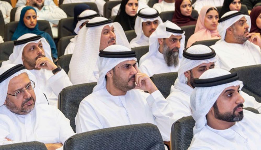 جلسة حوارية بعنوان "السنع الإماراتي" لمركز حمدان بن محمد لإحياء التراث في هيئة الطرق والمواصلات في دبي