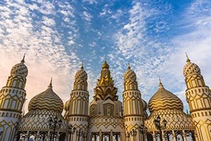 Global Village Invites F&B Businesses to Bring Their Food Concept to Life at Sea