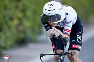 Tadej Pogačar takes thrilling stage 1 victory at the Vuelta a España