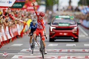 Tadej Pogačar extends Vuelta a España lead with third stage victory