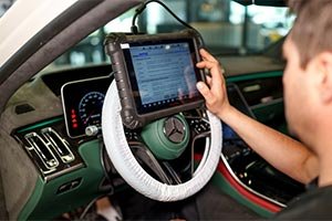 Premium Car Service in Dubai: What Luxury and Performance Cars Need Beyond Routi
