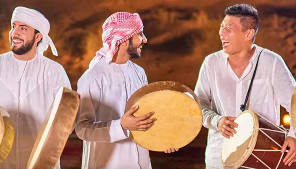 Traditional Emirati bands live