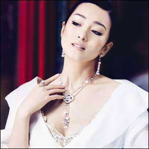 Enchanting Actress in Pursuit of Excellence Piaget Global Ambassador Gong Li Radiates in Dazzling Magnificence