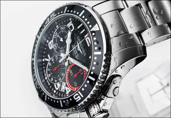 Hydro Conquest � a colourful performance in the diving world