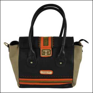 Flaunt the world by your side with Nicole Lee