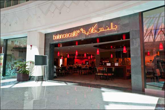 Balance Caf� to Host Organic Farmers' Market