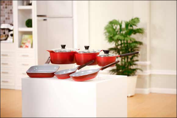 Chef Manal Al Alem and Citruss TV Bring New Cookware Collection to the region