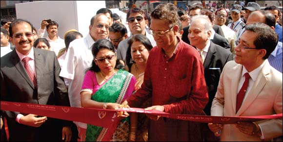 Joyalukkas -The world's favourite jeweller, ventures into Kolkata.