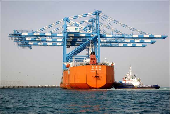 Khalifa Port expands capacity and welcomes three of the world's largest and most modern quay cranes