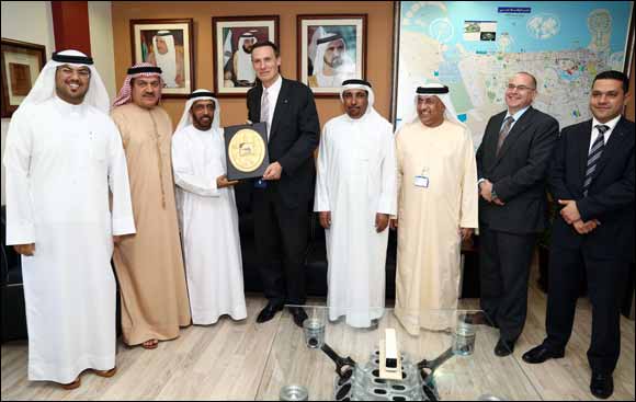 Al-Futtaim Motors to supply a fleet of new Toyota vehicles to Dubai Municipality