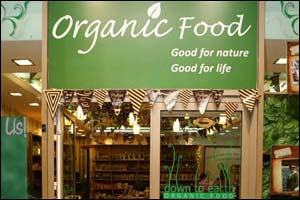 ICONS Coffee Couture and Down to Earth host organic Monday Markets