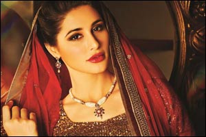 Damas' Akshaya Tritiya Collection Sparkles with Nargis Fakhri
