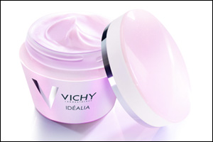 With Idealia from Vichy, the dream of ideal skin comes true.