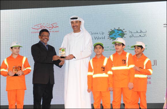 Malabar Gold & Diamonds join hands with Dubai Municipality to support the initiative �Clean up the world 2014'