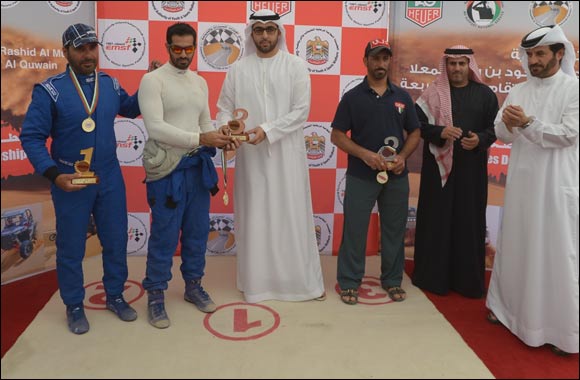 Sheikh Rashid presents trophies at fourth round of Emirates Desert Championship in Umm Al Quwain