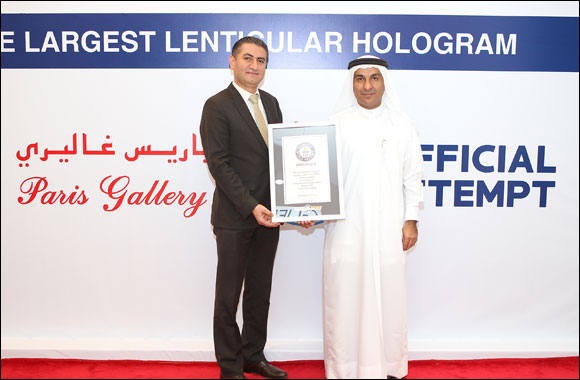 UAE luxury retailer, Paris Gallery, breaks the Guinness Book of World Records title for the largest lenticular holographic display