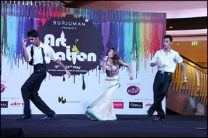 �Designer Cakes� and Dubai's only �Hearing Impaired Dance Group� on the Ramp at Women of the Desert Fashion Show