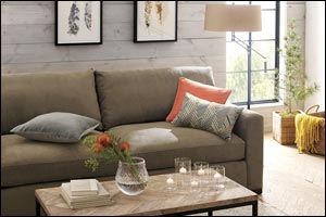 Crate and Barrel Celebrates 5th Anniversary