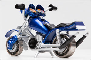 Al Tayer Motors stages unique exhibition featuring art works made by technicians