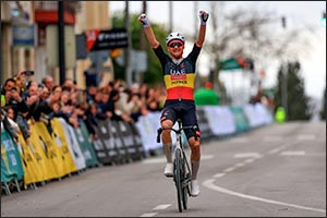 Wellens solos to classy victory on the gravel of Clásica Ja�n